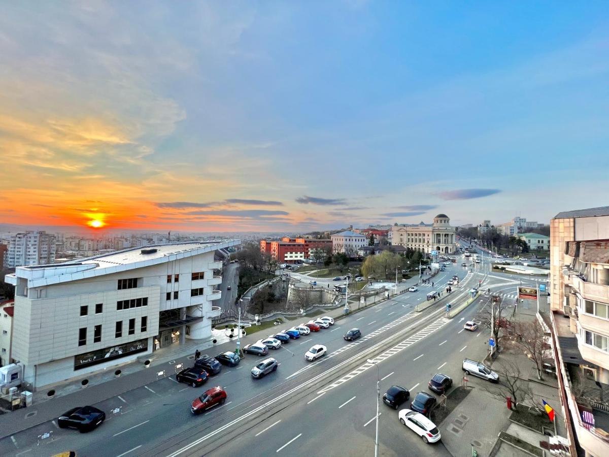 Mnm Lapusneanu Iasi Exterior photo